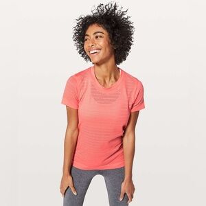 Lululemon Breeze By Short Sleeve size 6